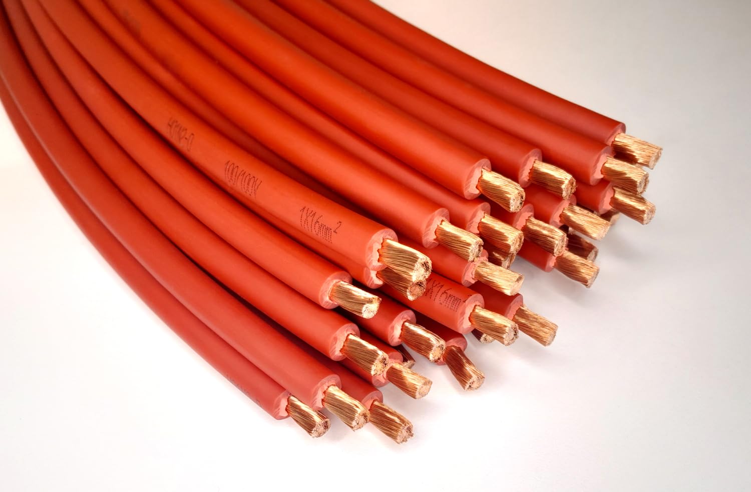 Heavy Duty Flexible Rubber Battery Cable/Welding Cable, High Current H01N2-D, 16mm² - 35mm², Black/Red, Various Lengths (16mm² Red, 2 meter) - Image 6