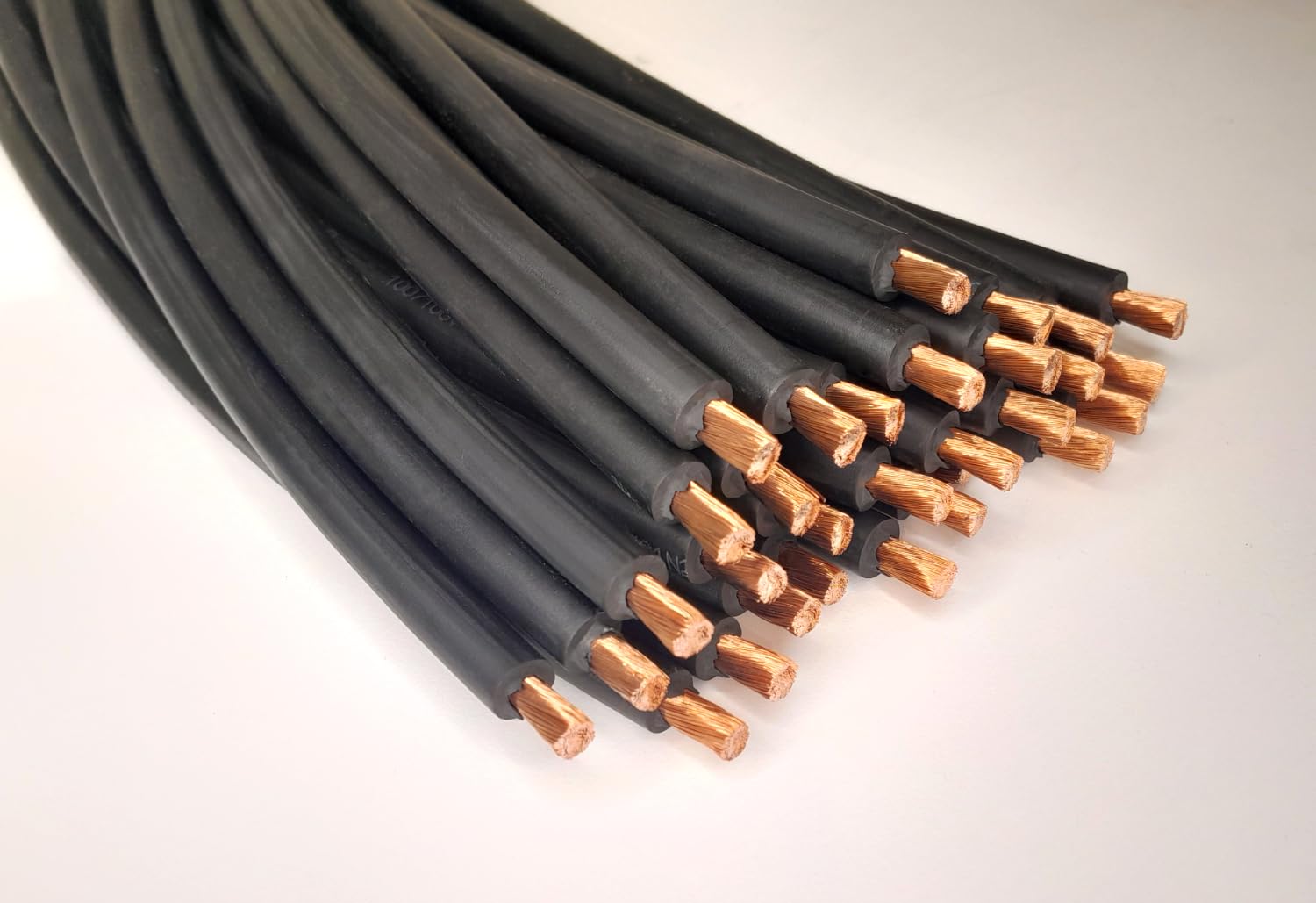 Heavy Duty Flexible Rubber Battery Cable/Welding Cable, High Current H01N2-D, 16mm² - 35mm², Black/Red, Various Lengths (16mm² Red, 2 meter) - Image 7
