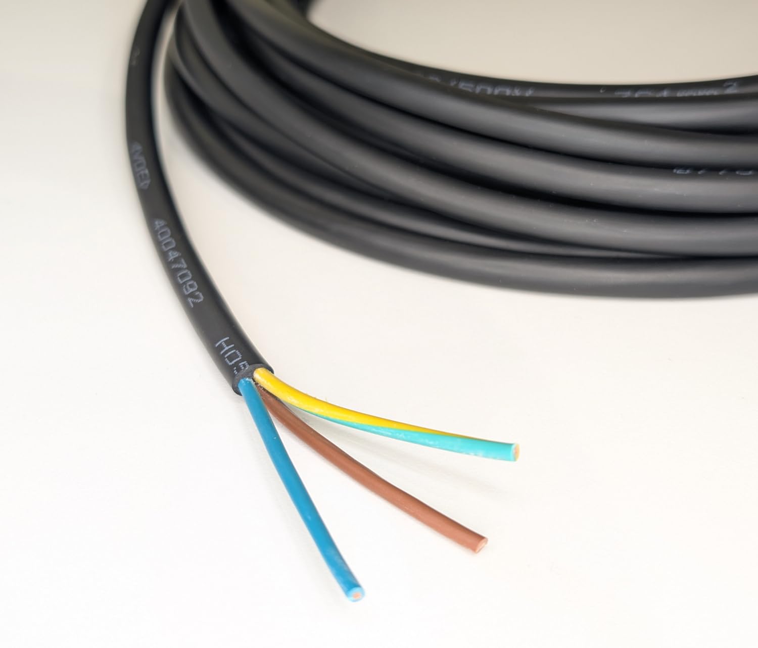 Flexible Rubber Power Cable, 3 Core, 1.0mm², H05RN-F 3G1.0, Indoor & Outdoor Use - Various Lengths (5m) - Image 2